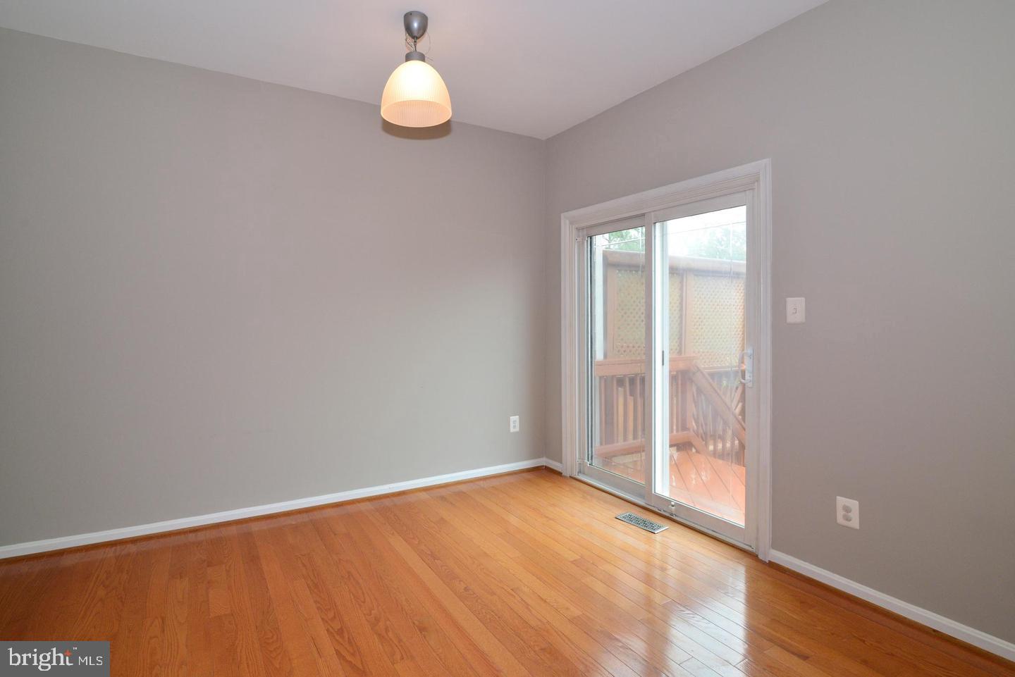 2516 Isham Randolph Dr Property Photo 8
