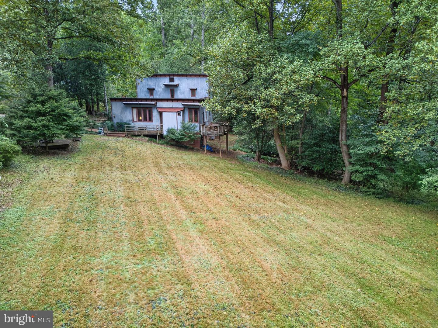 10708 Meadowood Dr Property Photo 4