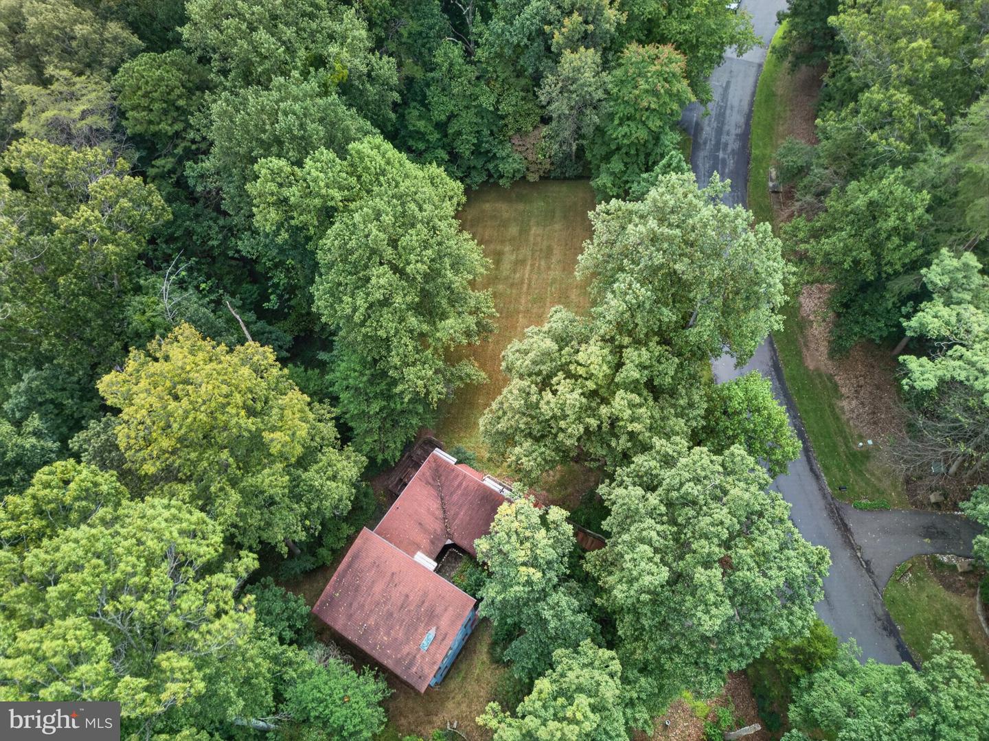 10708 Meadowood Dr Property Photo 8