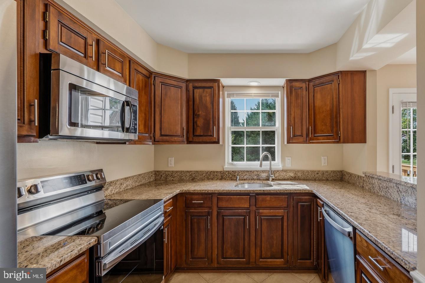 14063 Winding Ridge Ln Property Photo 8