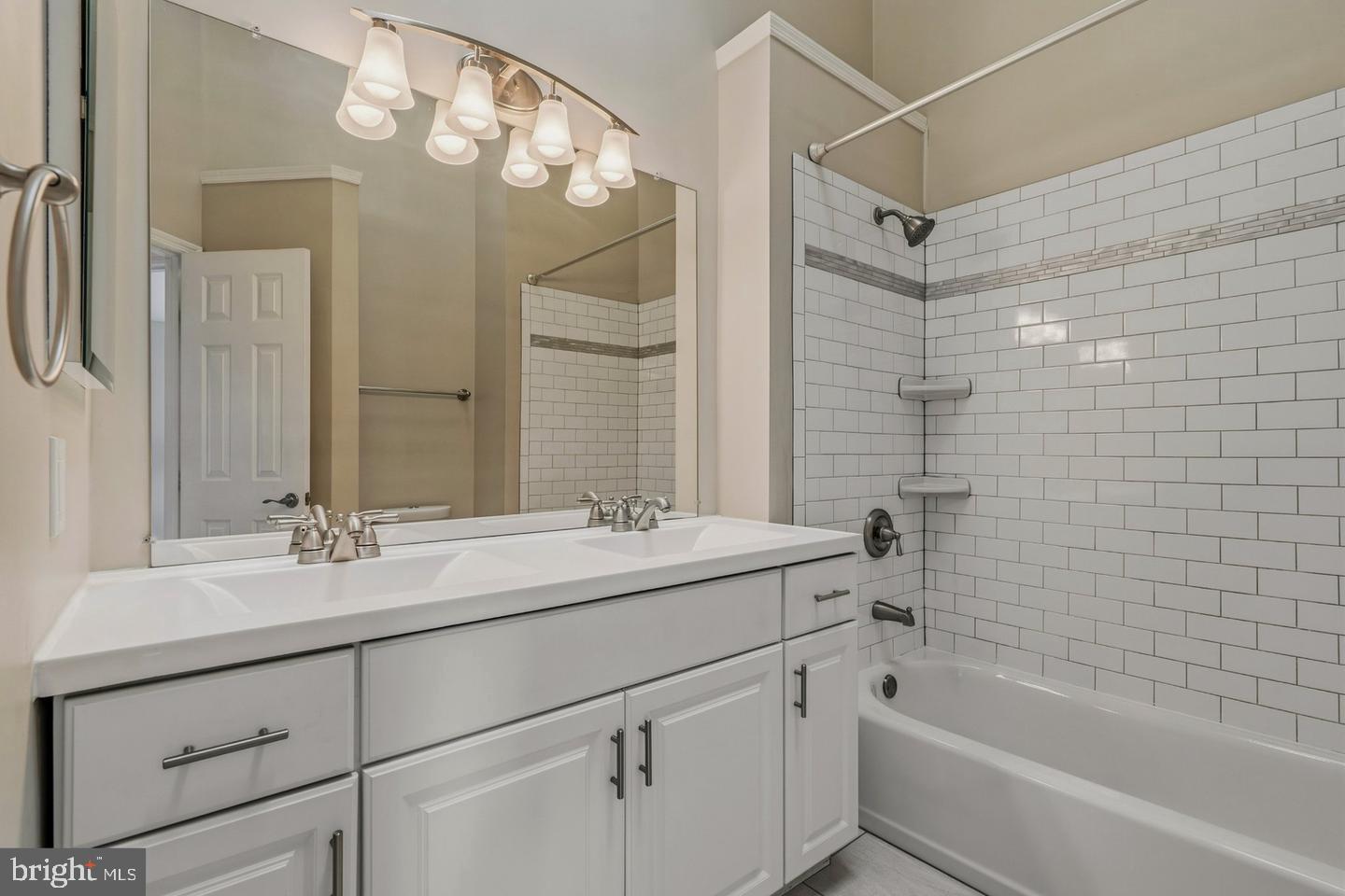14063 Winding Ridge Ln Property Photo 13
