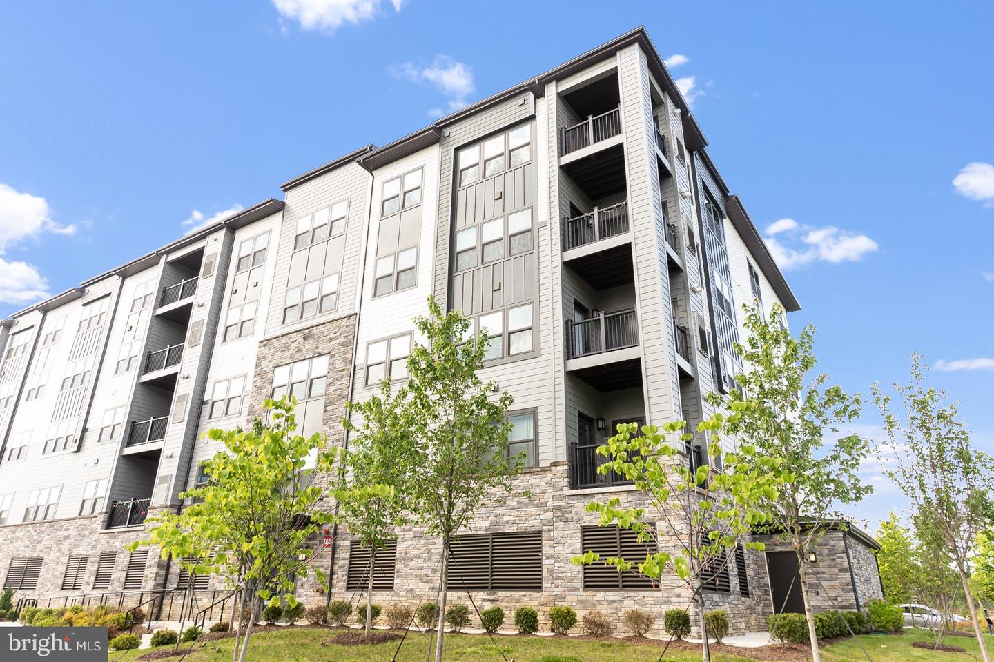 12850 Mosaic Park Way #2b Property Photo 1