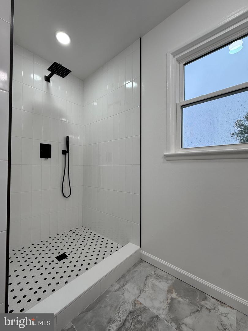 7505 Cullum St Property Photo 25
