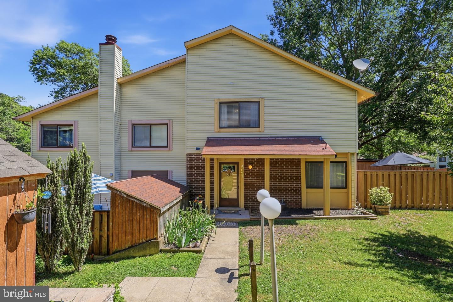 5691 SUMMER OAK WAY Property Photo 1