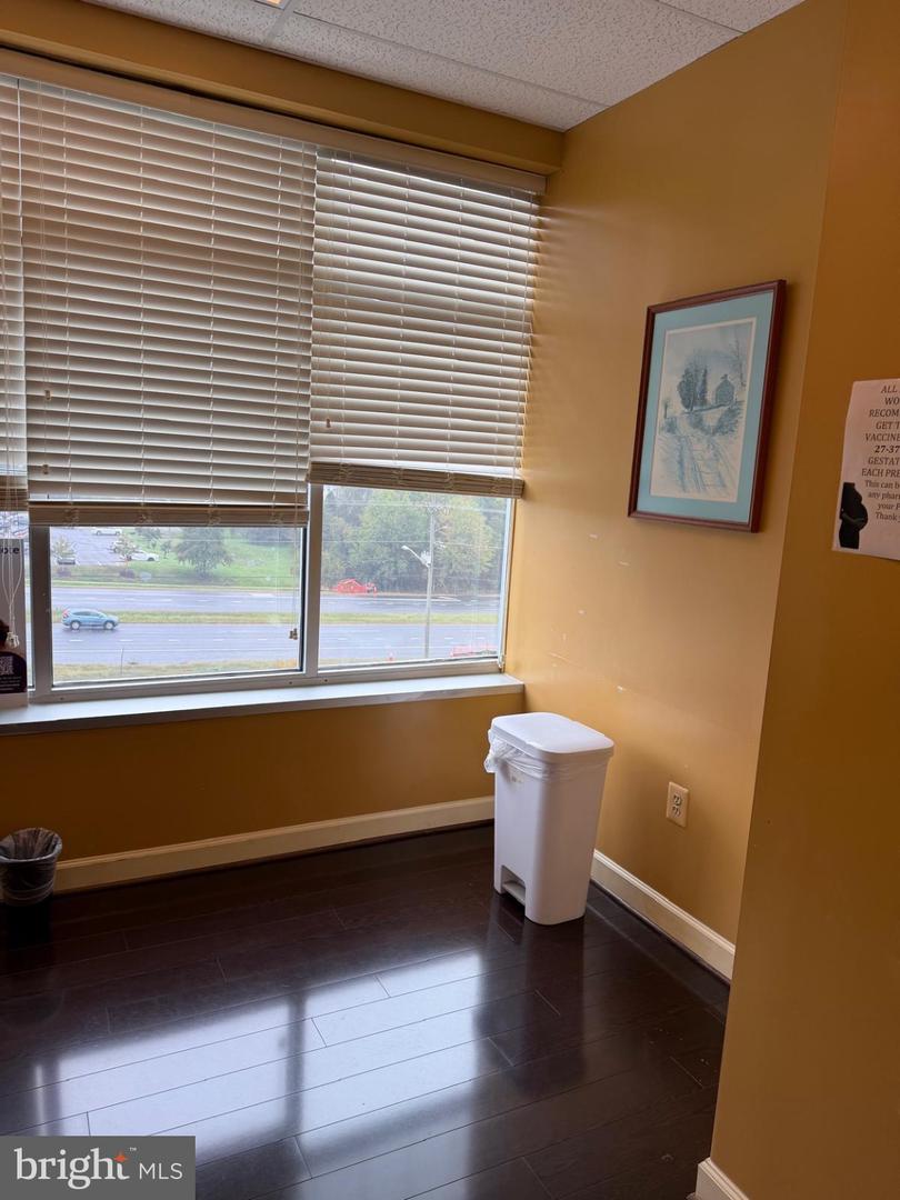 14631 Lee Hwy #405 Property Photo 12