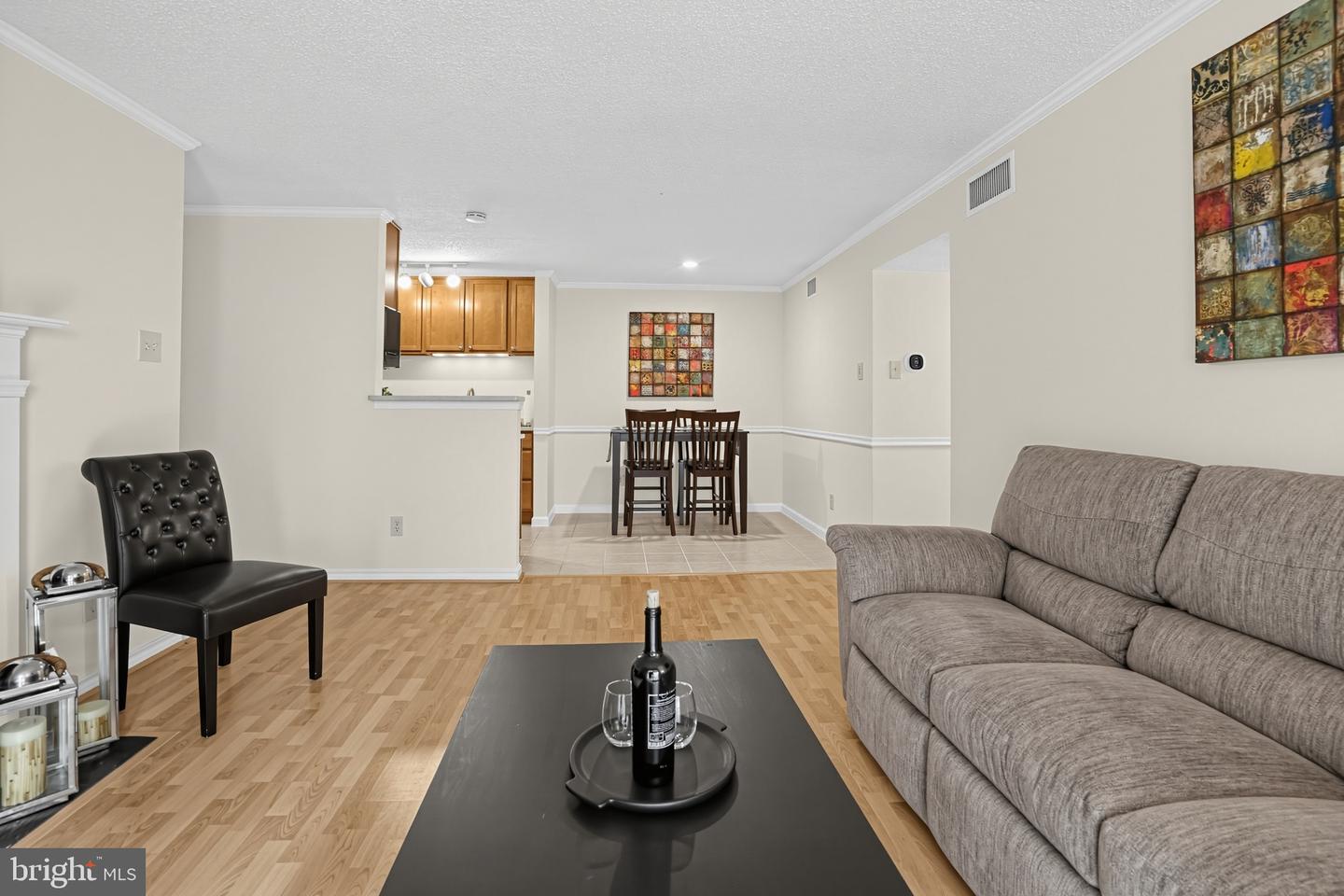1532 Lincoln Way #202b Property Photo 7