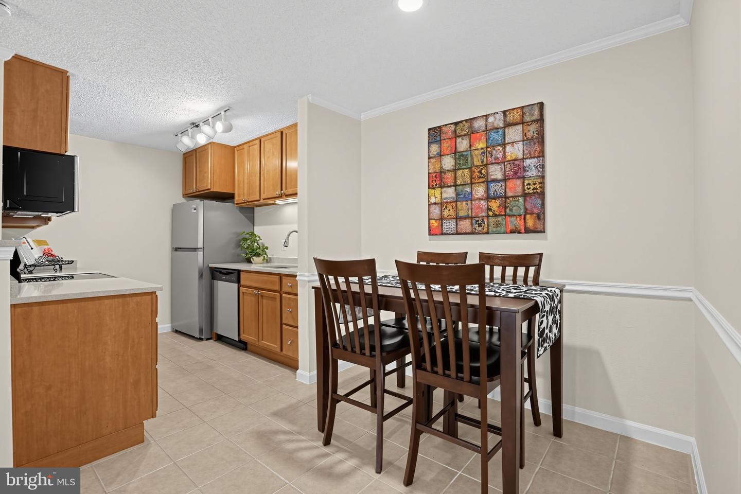 1532 Lincoln Way #202b Property Photo 9