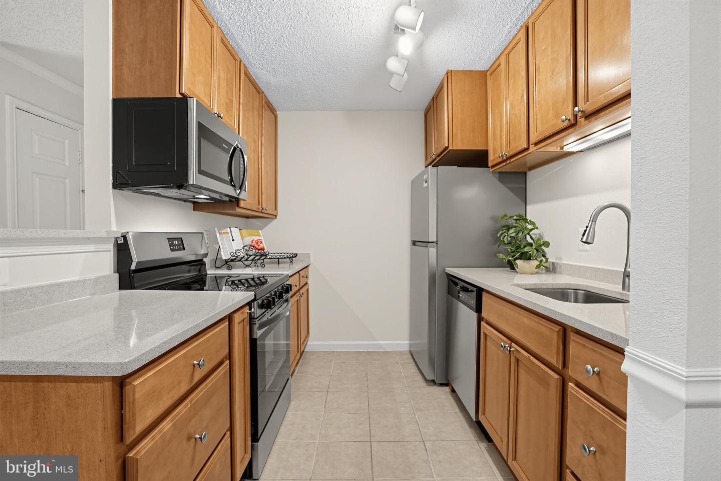 1532 Lincoln Way #202b Property Photo 14