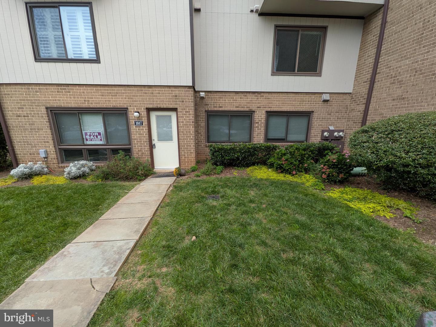 1687 WESTWIND WAY #183 Property Photo 1