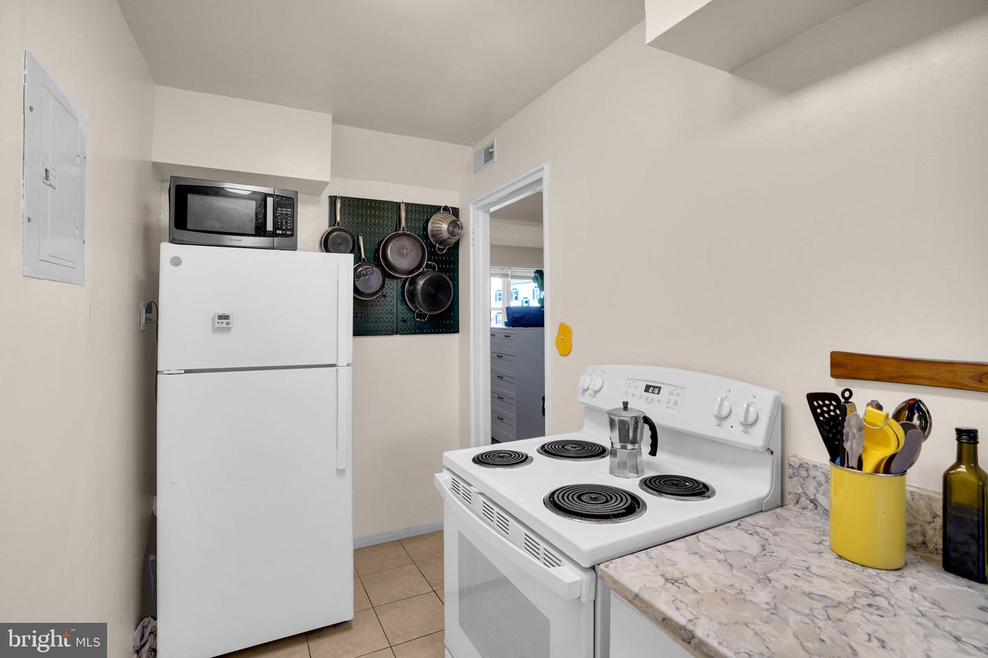 3045 Patrick Henry Dr #101 Property Photo 10