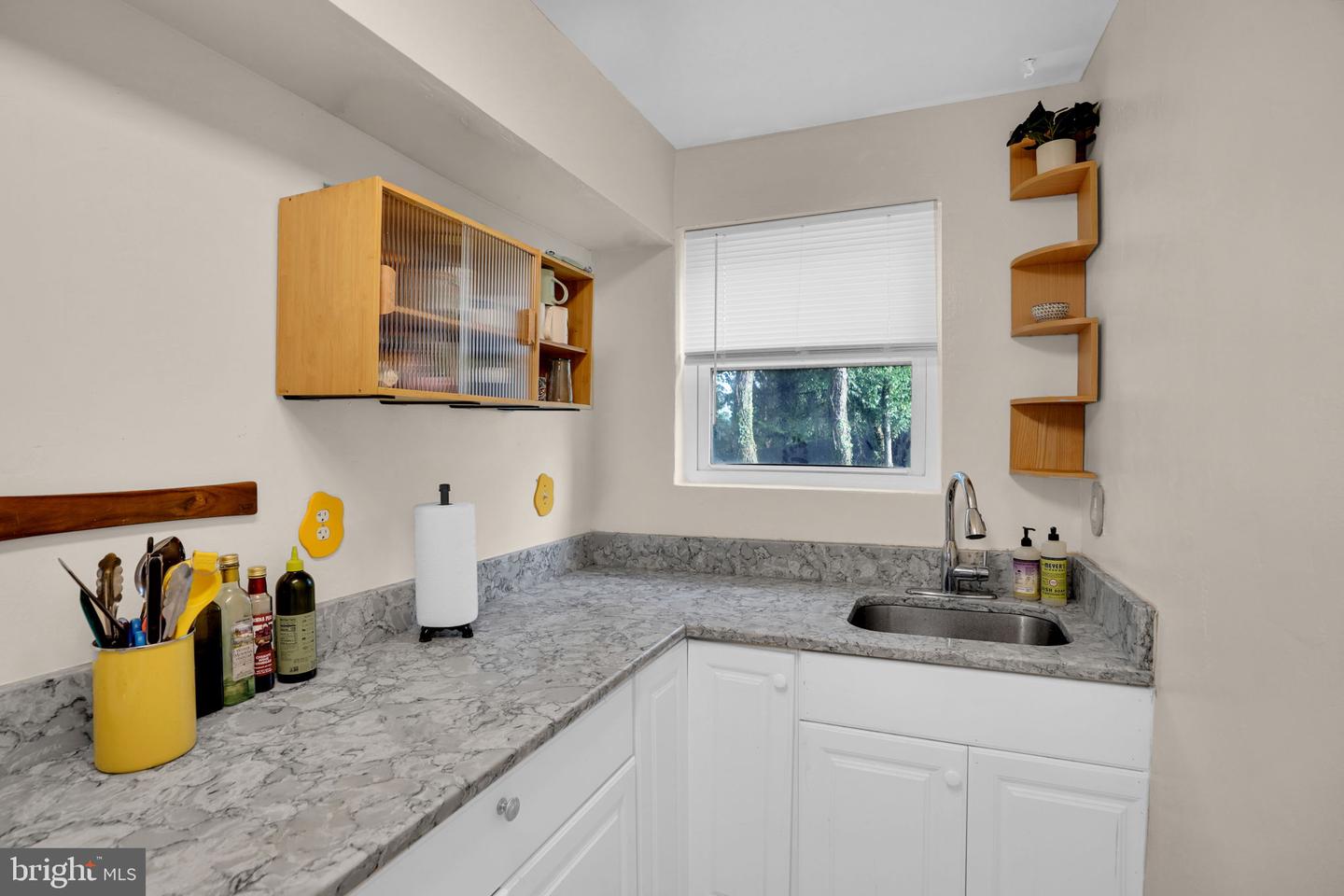 3045 Patrick Henry Dr #101 Property Photo 11