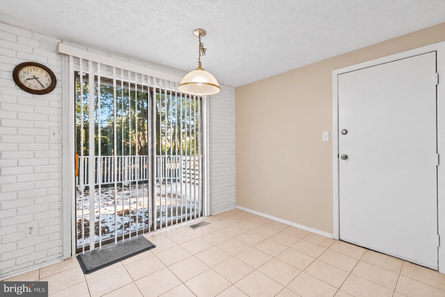 12339 Folkstone Dr Property Photo 14