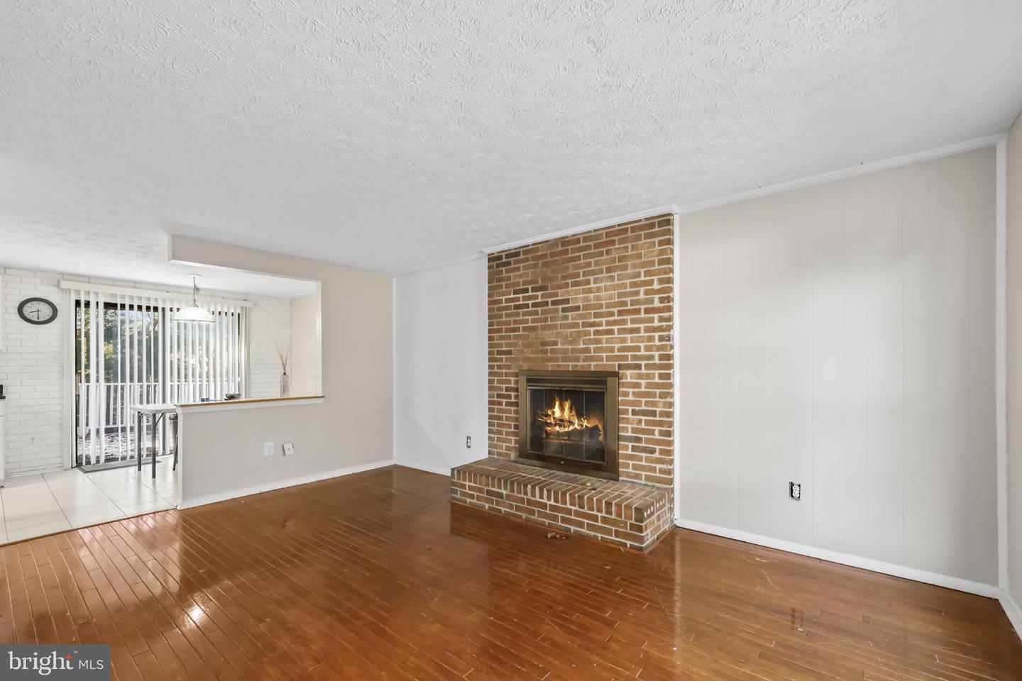 12339 Folkstone Dr Property Photo 15