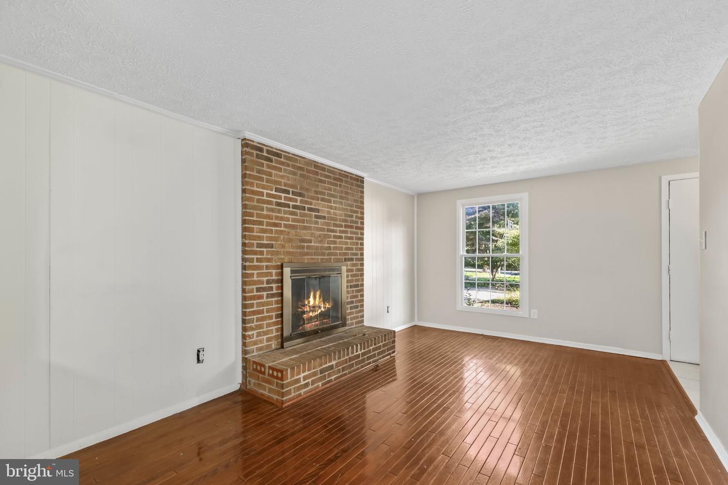 12339 Folkstone Dr Property Photo 16