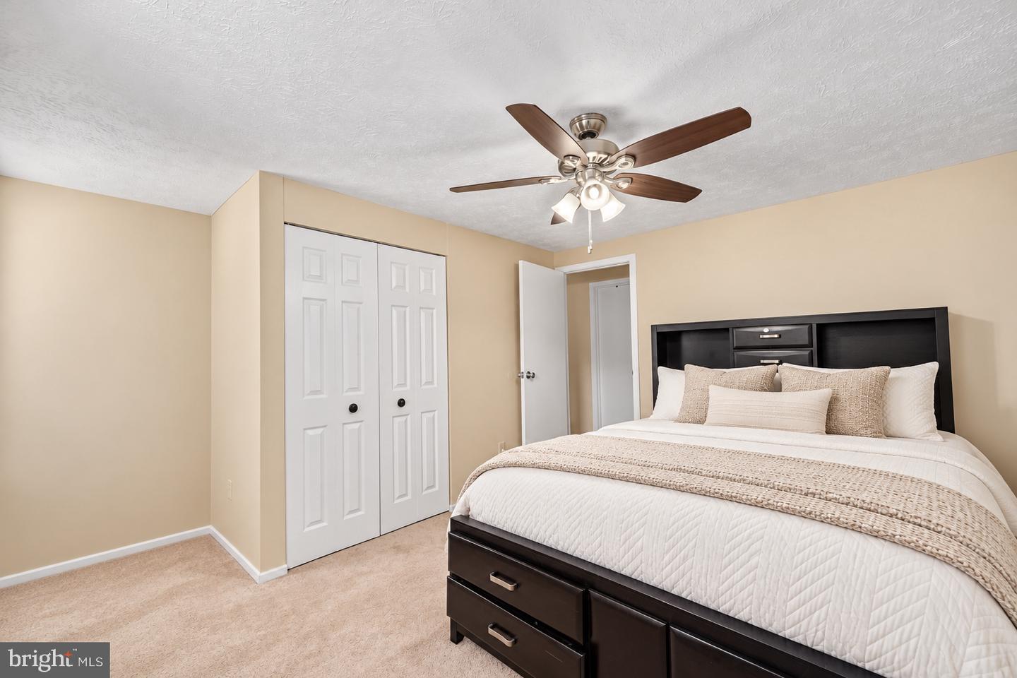 12339 Folkstone Dr Property Photo 23