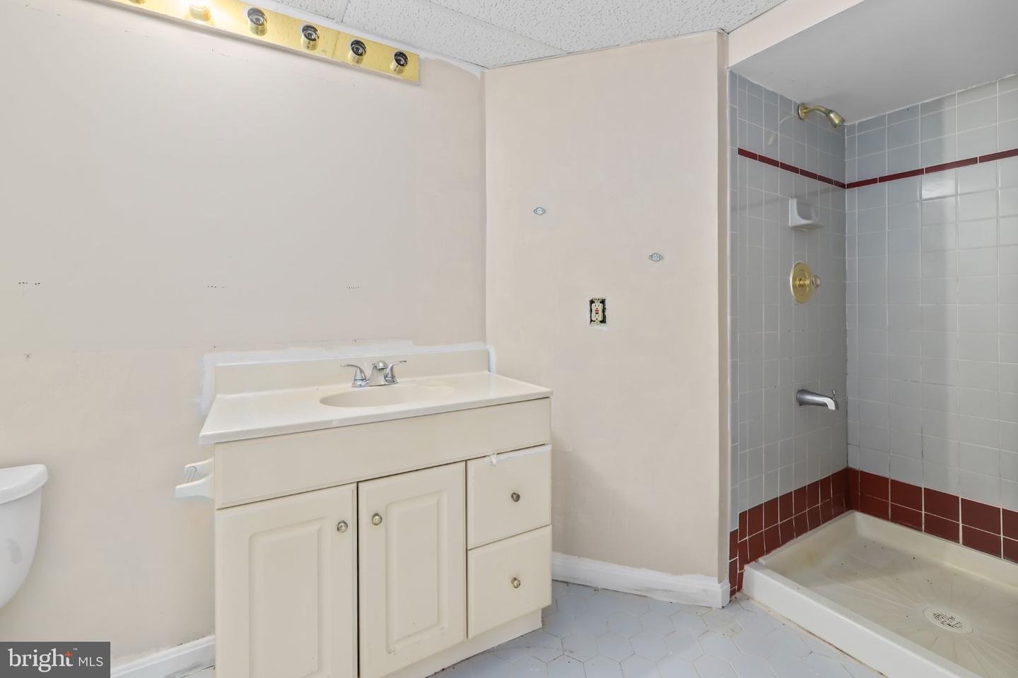 12339 Folkstone Dr Property Photo 31
