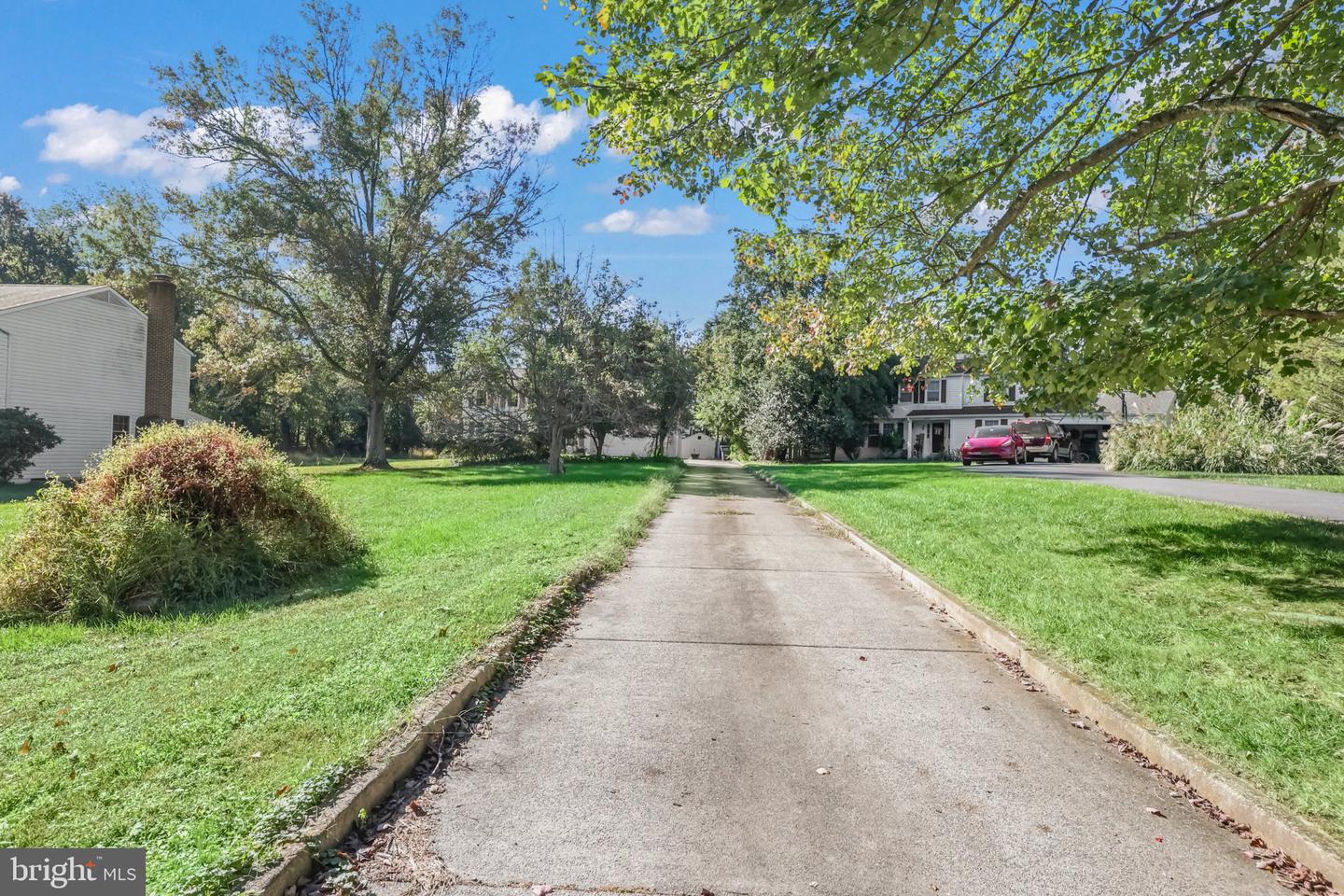 12339 Folkstone Dr Property Photo 39