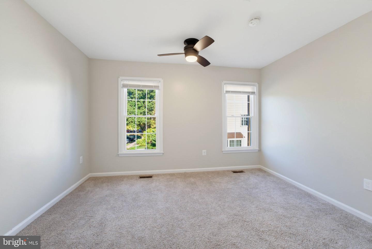 4620 Luxberry Dr Property Photo 23