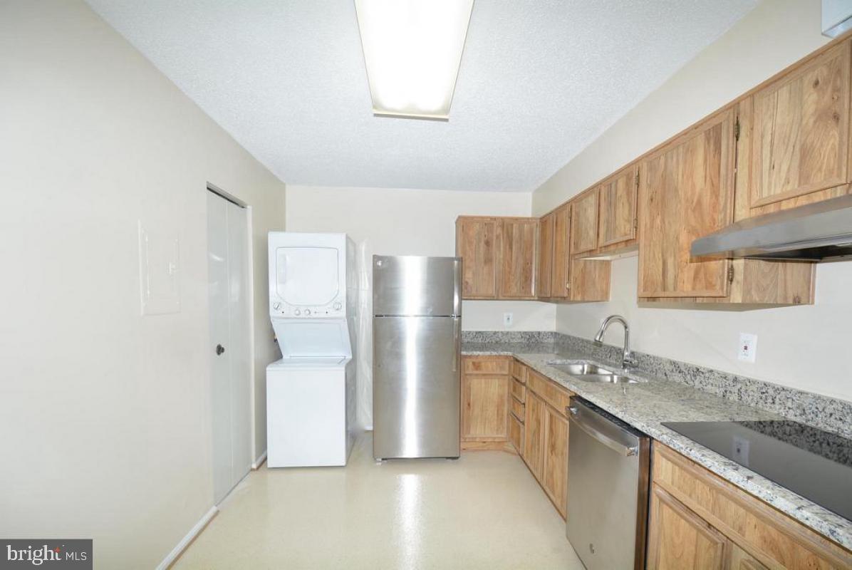 5902 Mt Eagle Dr #601 Property Photo 8