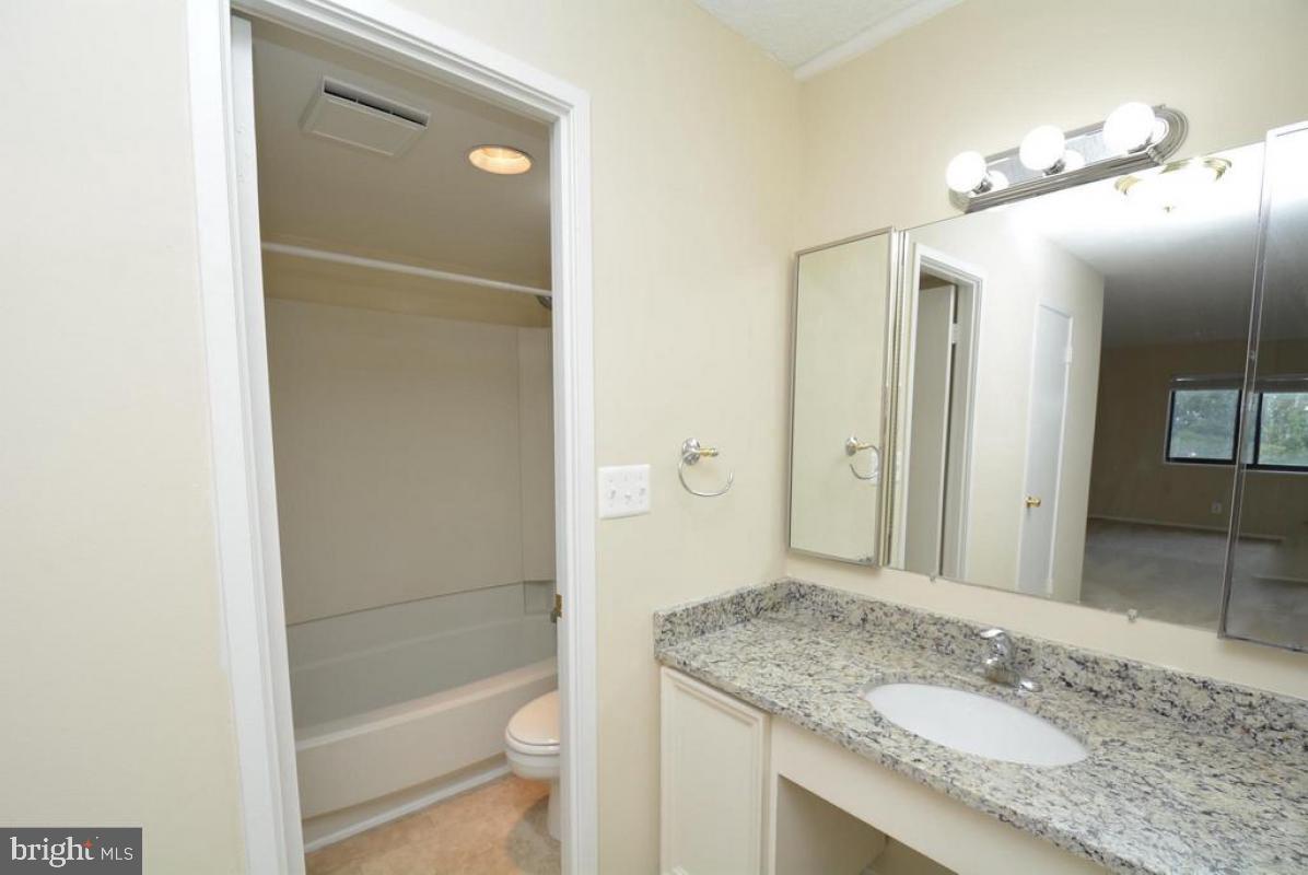 5902 Mt Eagle Dr #601 Property Photo 12