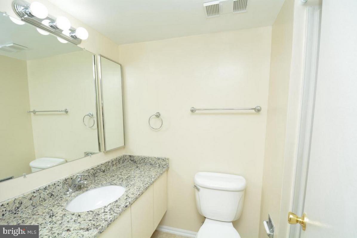 5902 Mt Eagle Dr #601 Property Photo 13