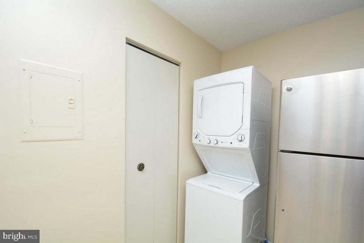 5902 Mt Eagle Dr #601 Property Photo 20