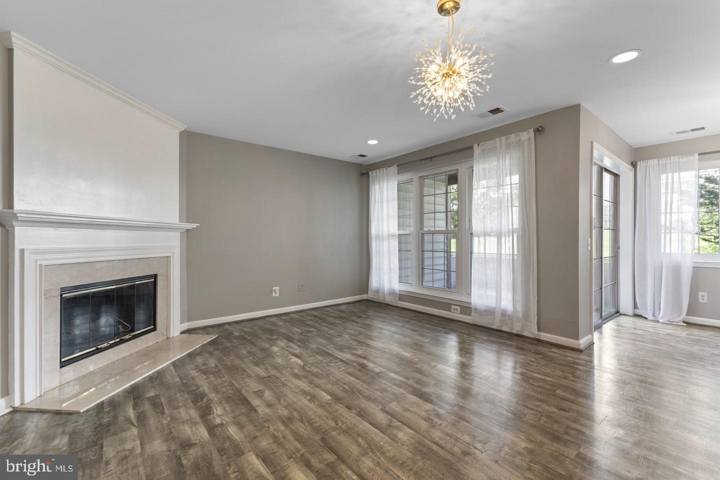 8244 Catbird Cir #101 Property Photo 5