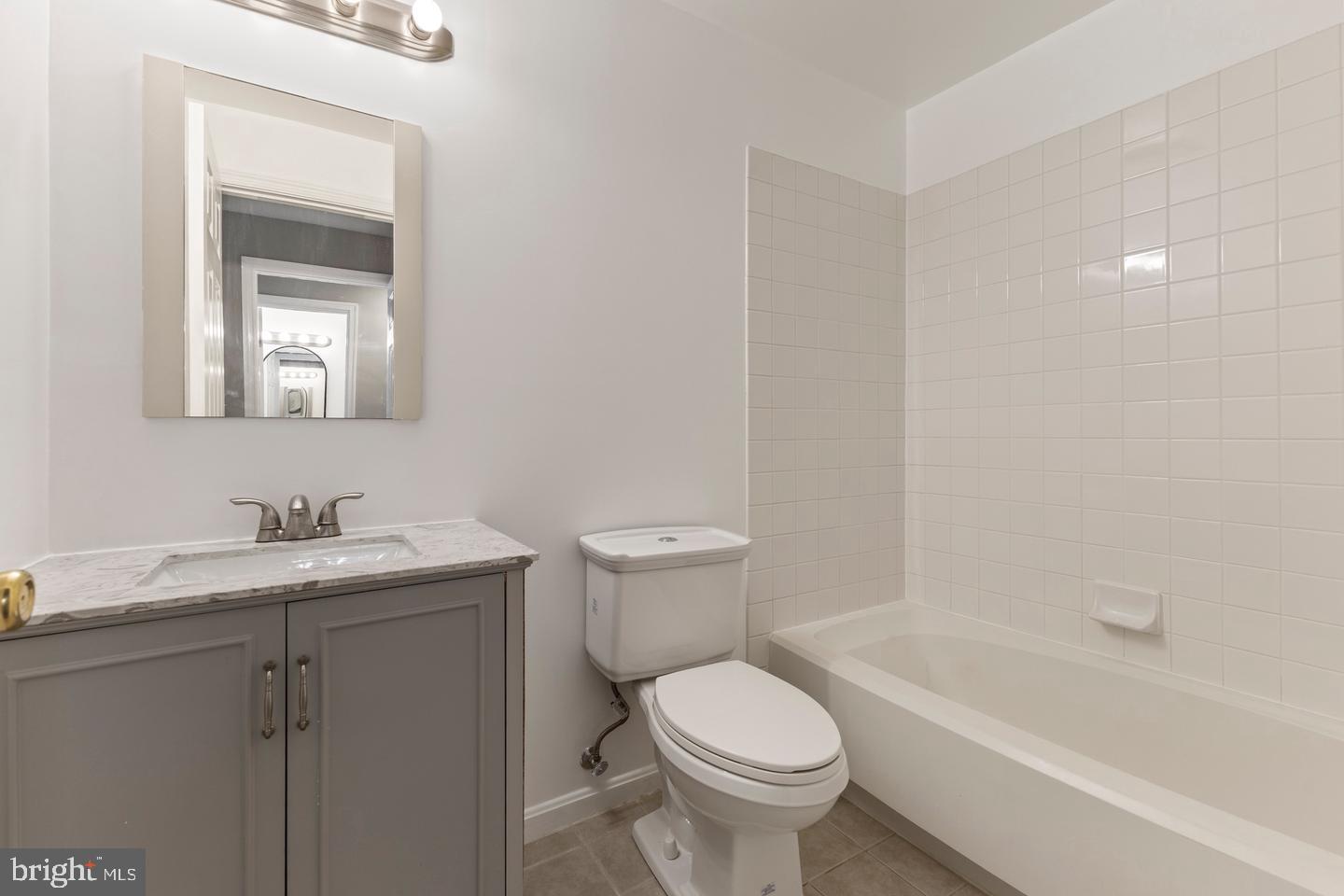 8244 Catbird Cir #101 Property Photo 10