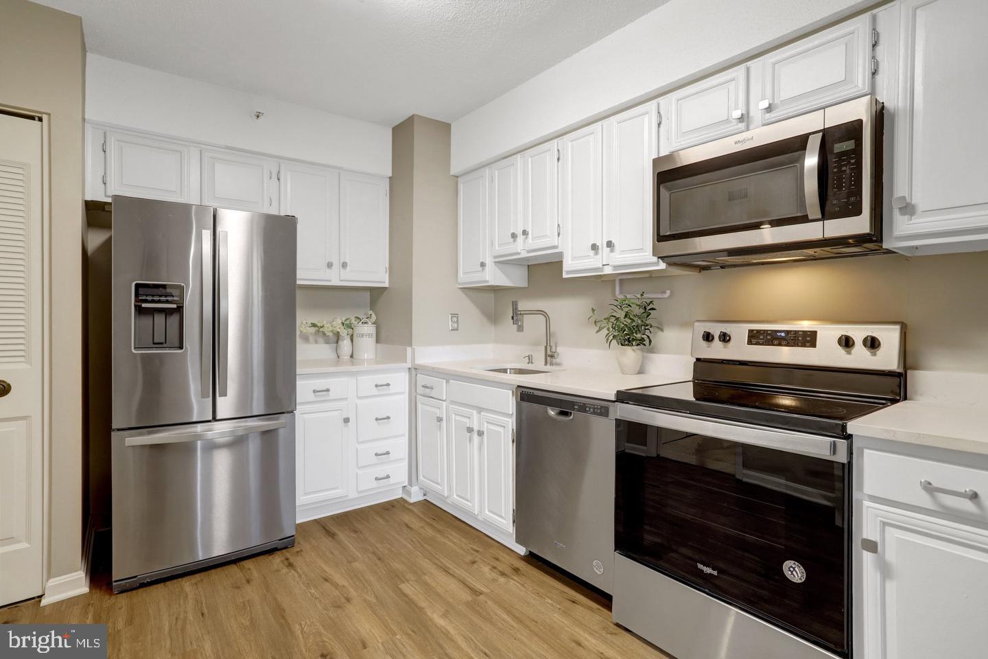 3713 S George Mason Dr #1109w Property Photo 15