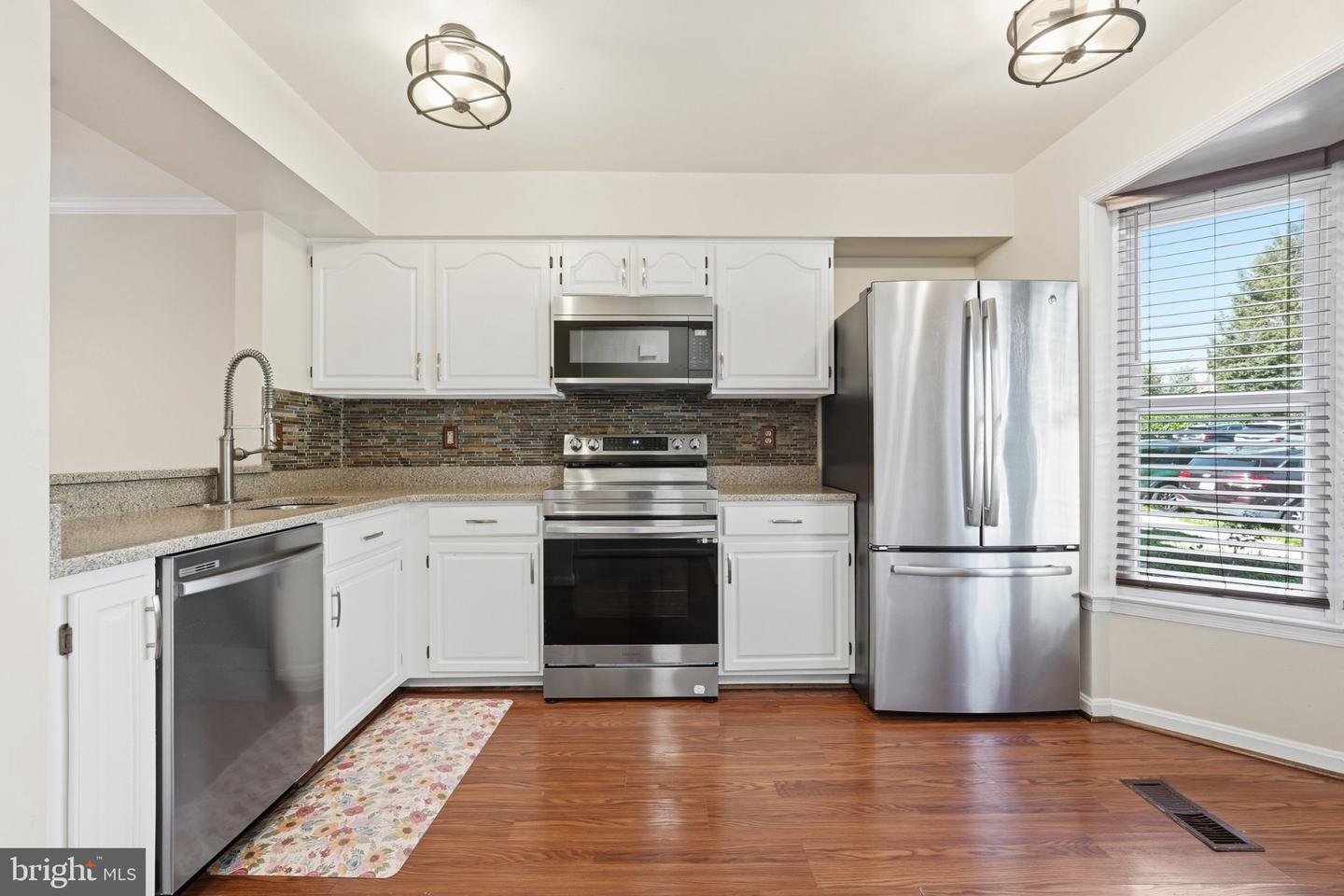 13959 Lightburn Ln Property Photo 3