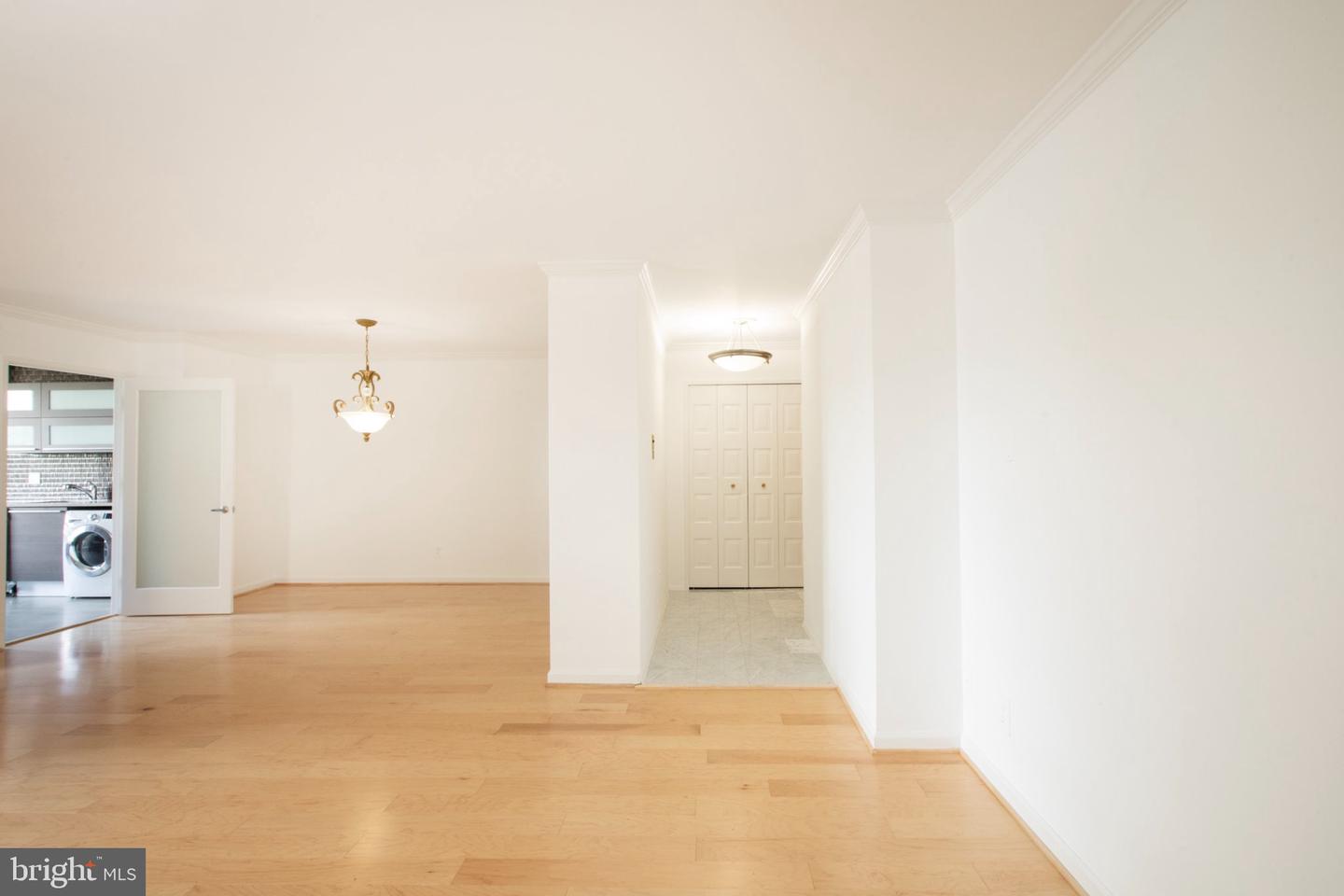 1800 Old Meadow Rd #813 Property Photo 4