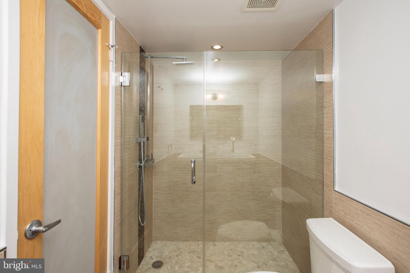 1800 Old Meadow Rd #813 Property Photo 13