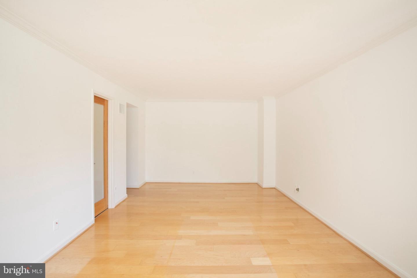 1800 Old Meadow Rd #813 Property Photo 15