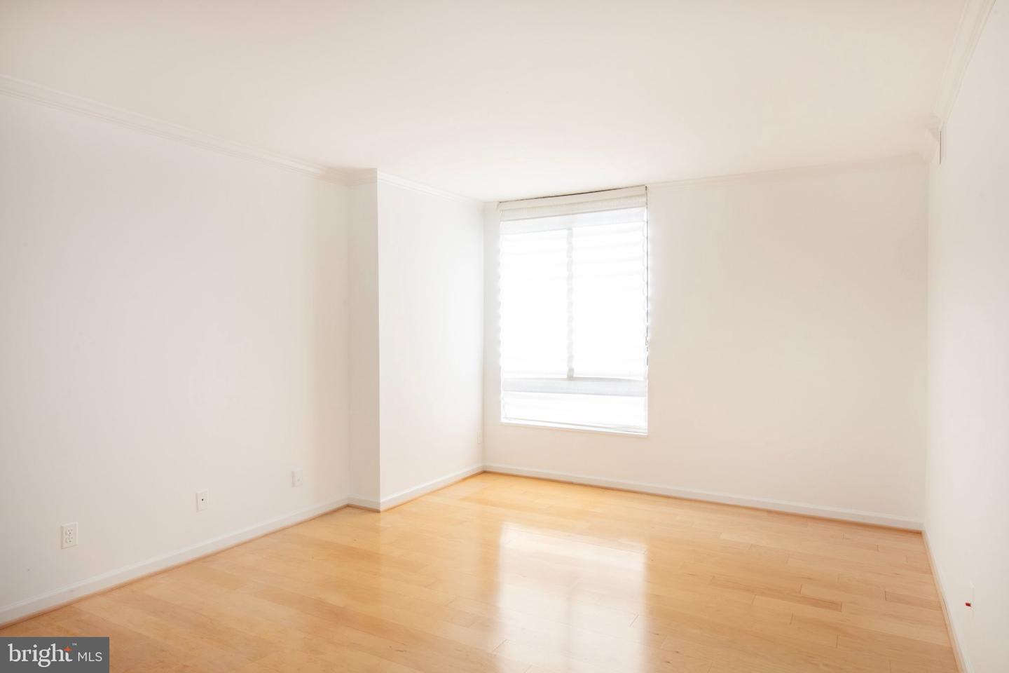 1800 Old Meadow Rd #813 Property Photo 17