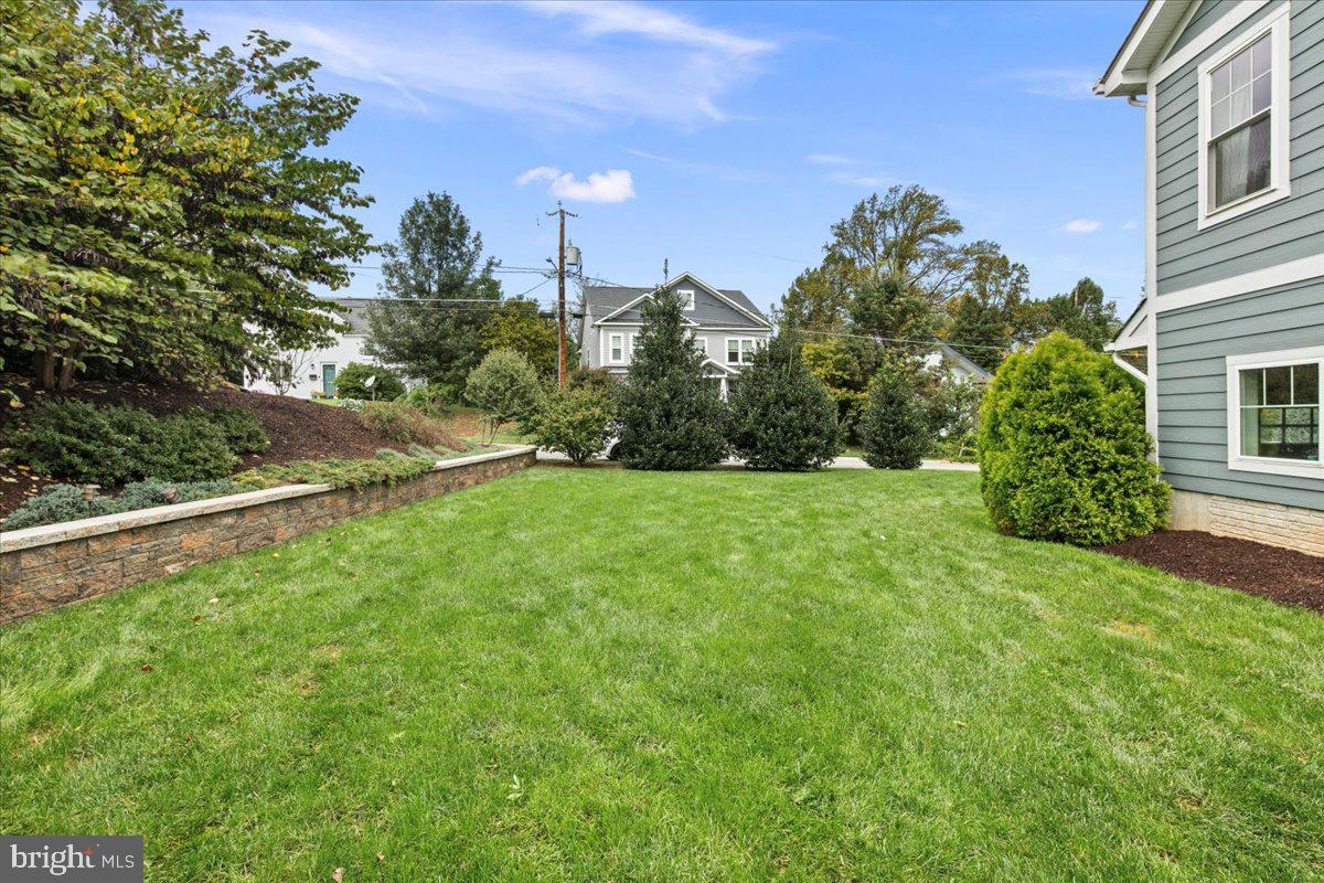 2300 Brilyn Pl Property Photo 57