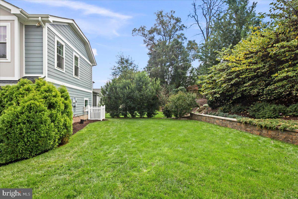 2300 Brilyn Pl Property Photo 58