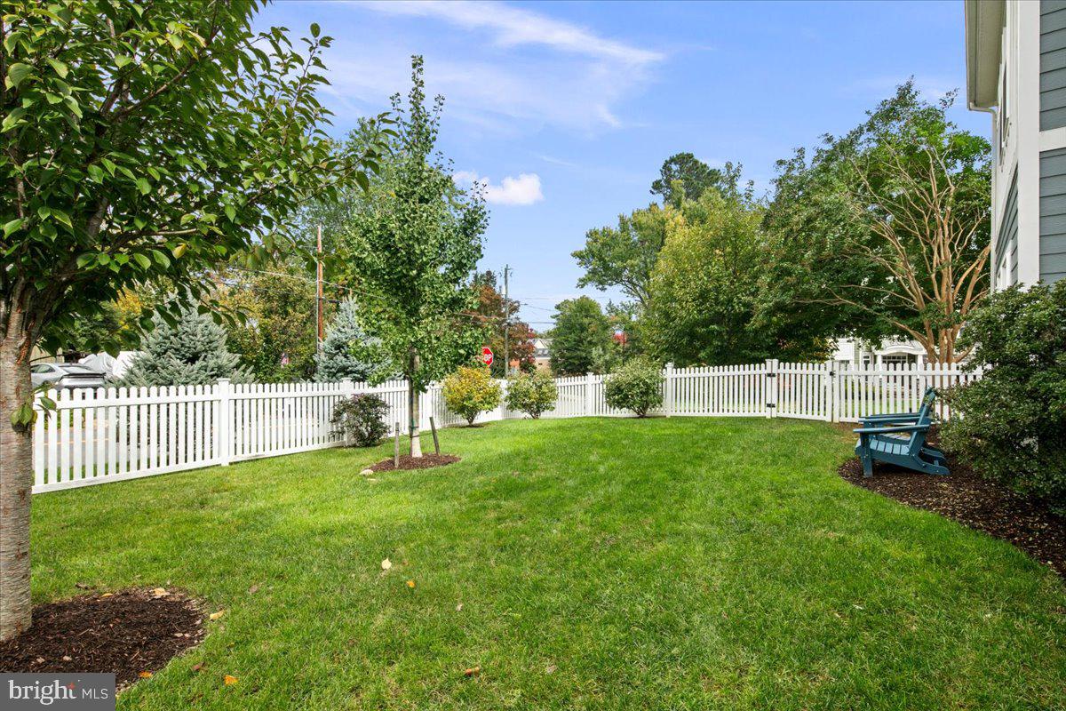 2300 Brilyn Pl Property Photo 59