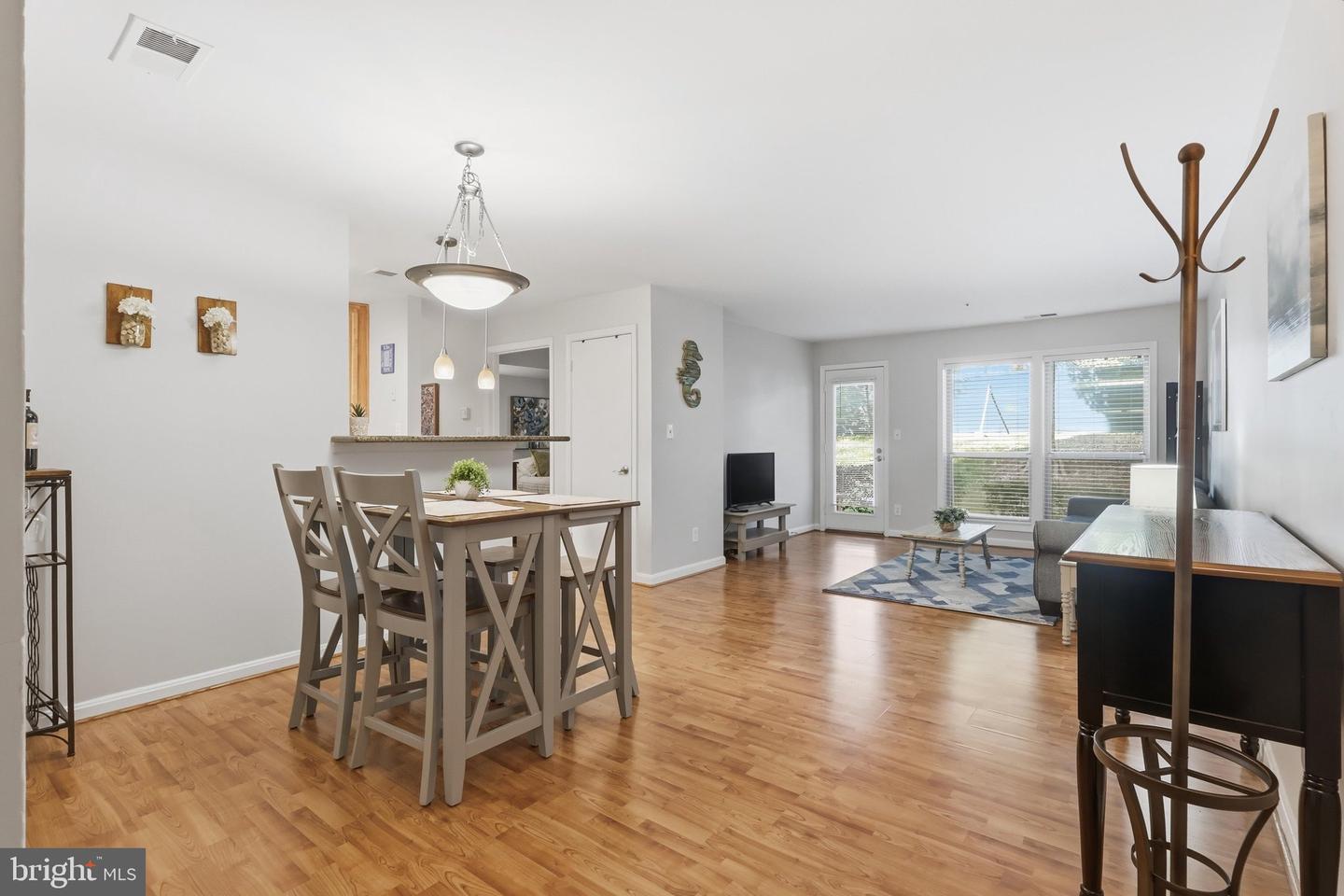 3178 Summit Square Dr #3-a8 Property Photo 9