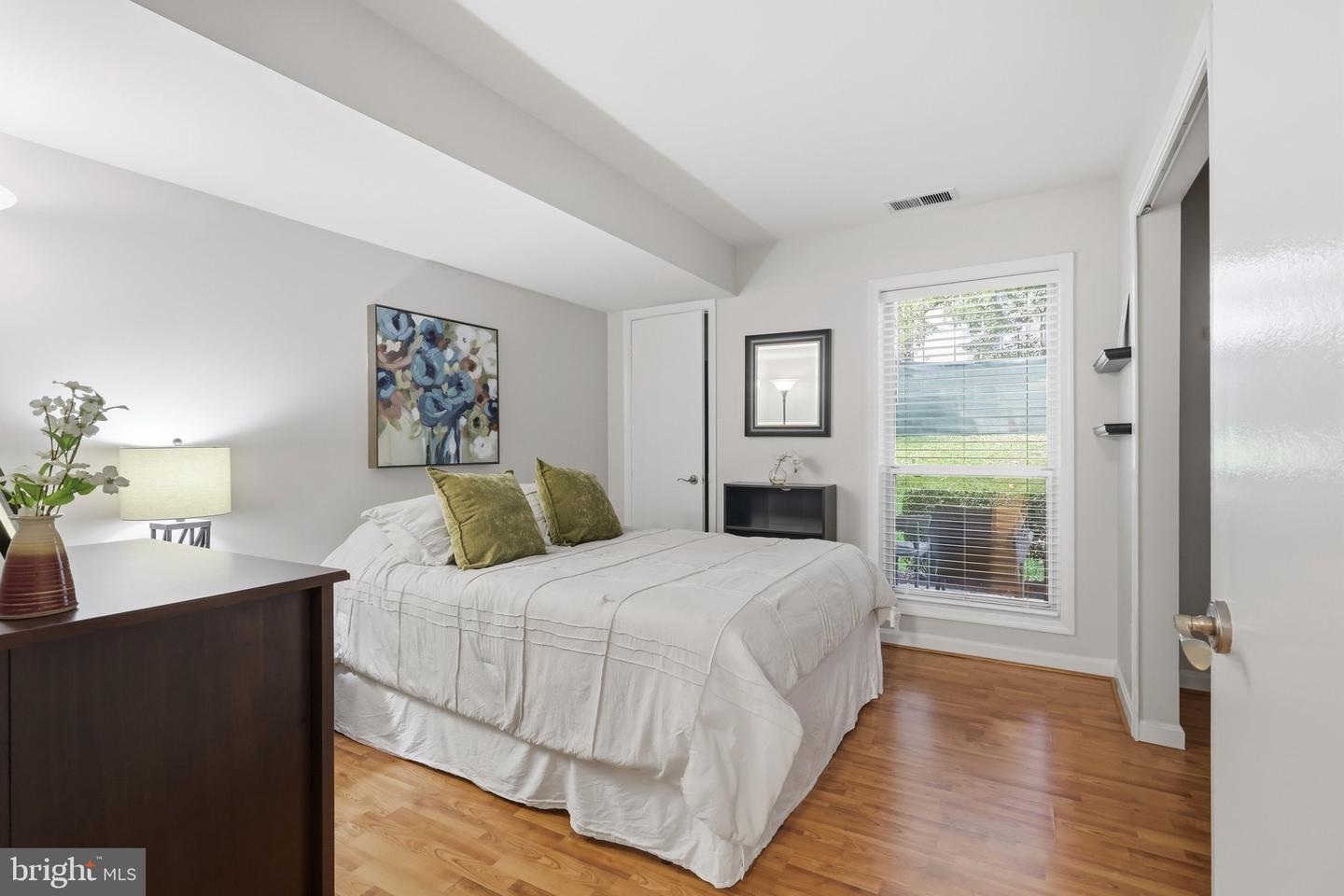 3178 Summit Square Dr #3-a8 Property Photo 14