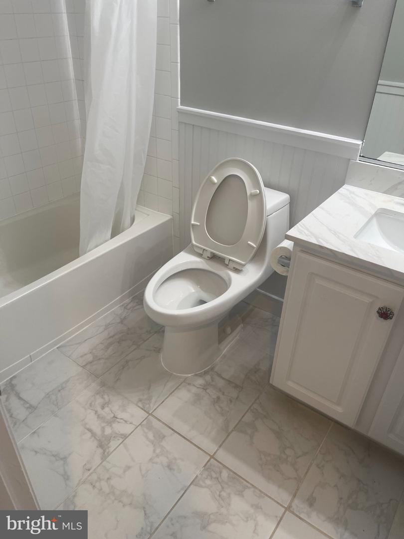 6760 Joseph Edgar Ct Property Photo 7
