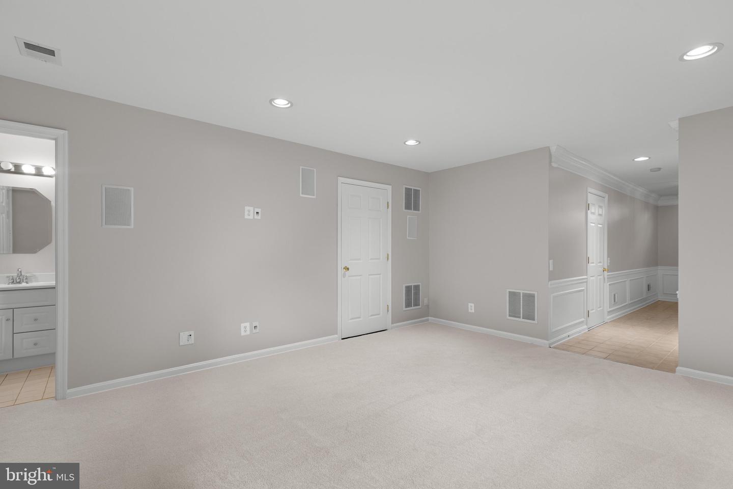 5167 Sapphire Sky Ln Property Photo 9