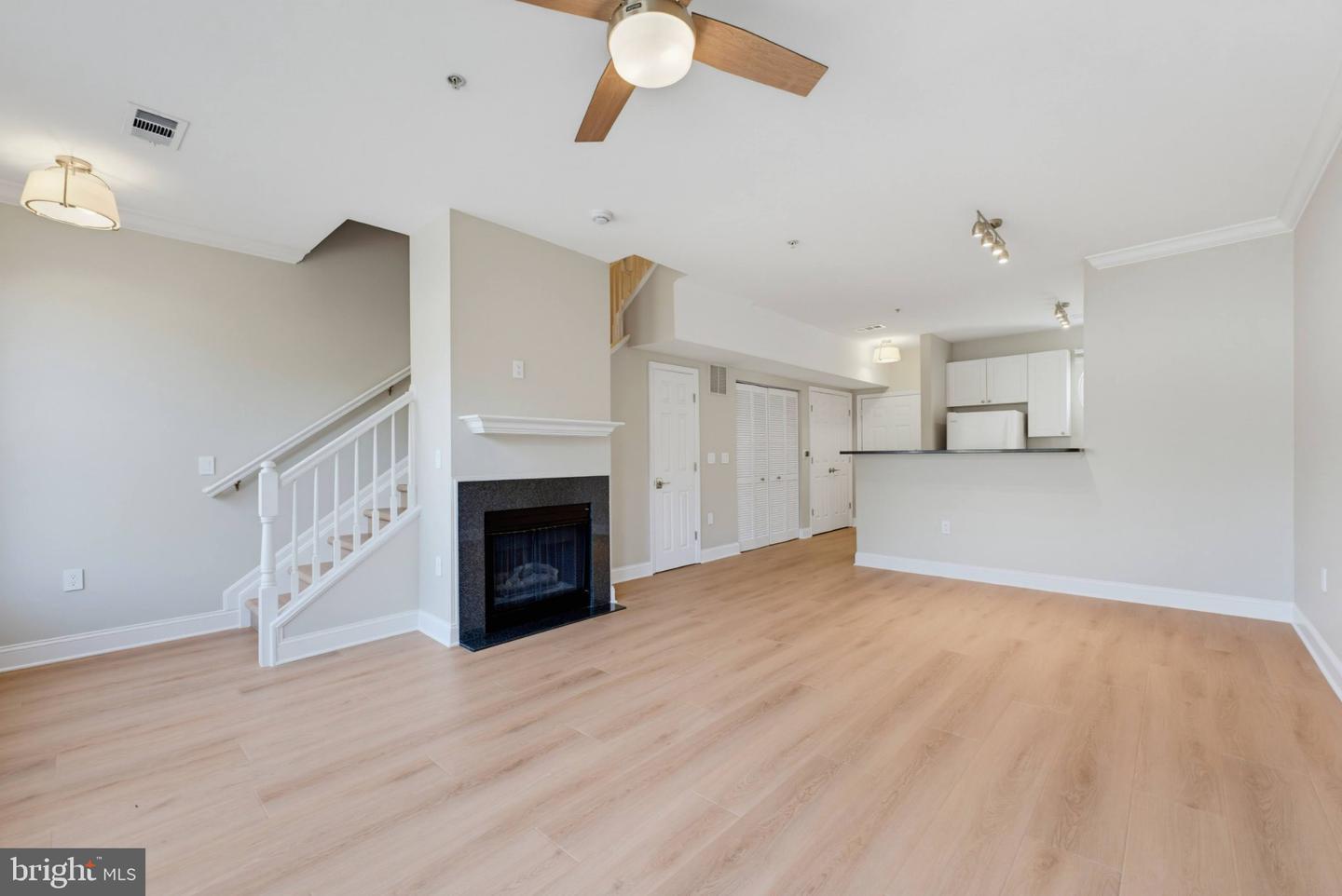 2791 Centerboro Dr #380 Property Photo 10
