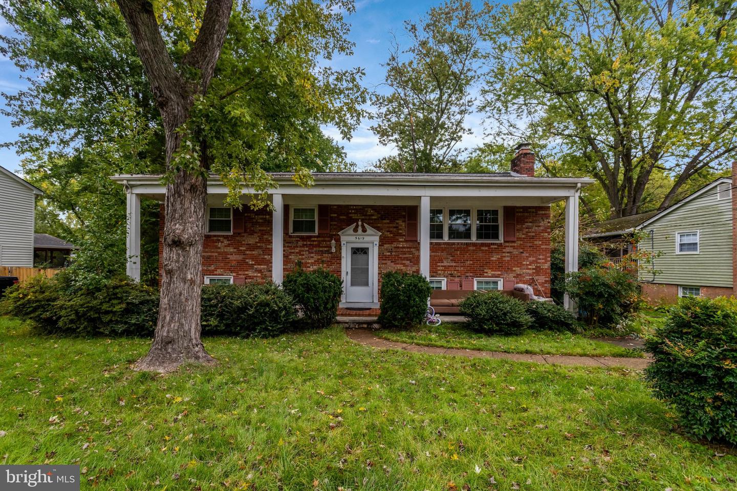 5619 CORNISH WAY Property Photo 1