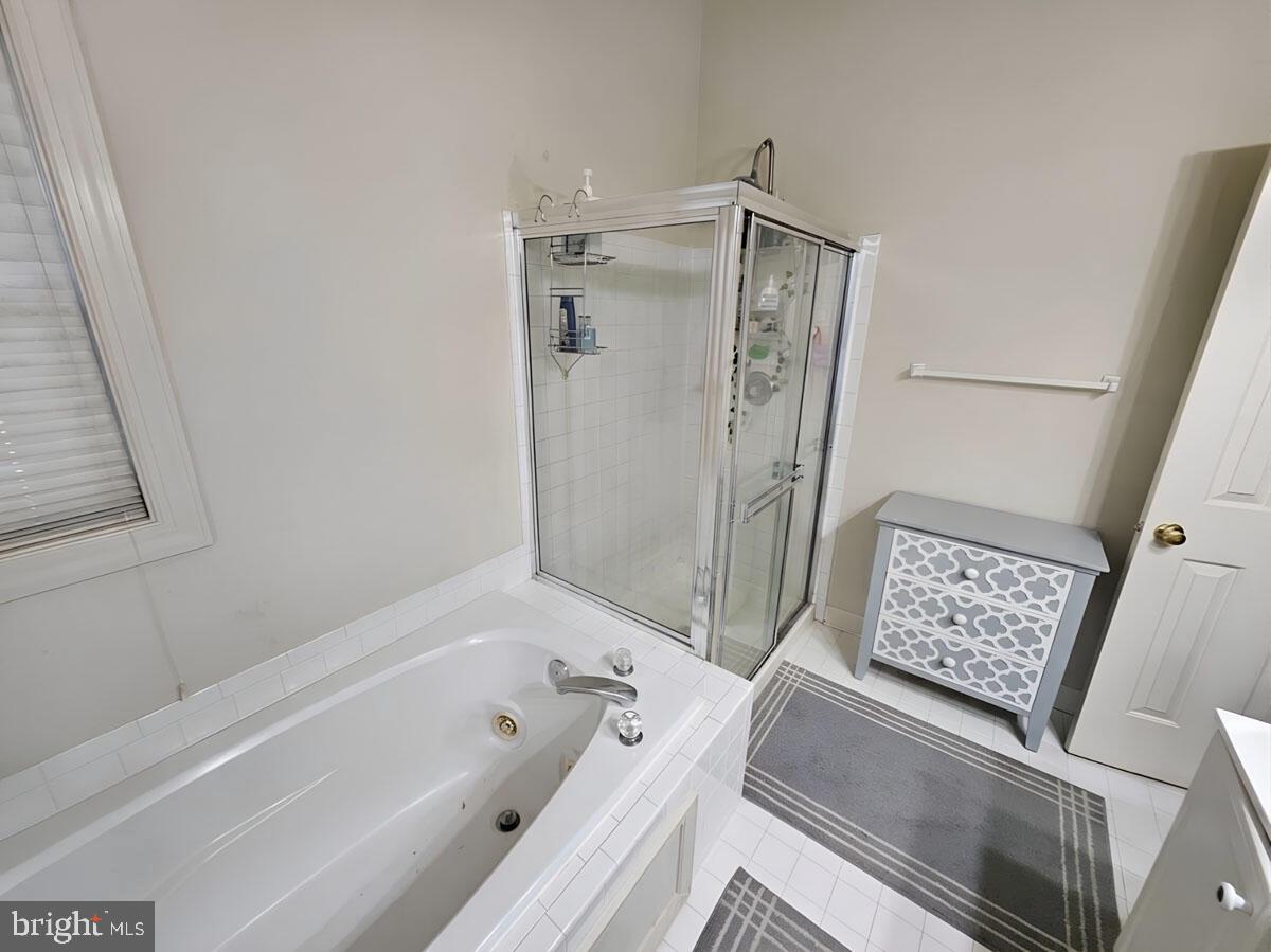 7420 Heatherfield Ln Property Photo 13