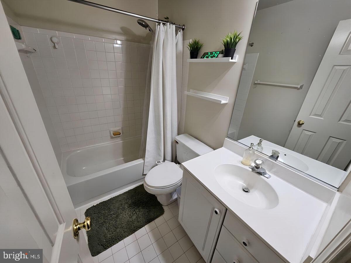 7420 Heatherfield Ln Property Photo 14