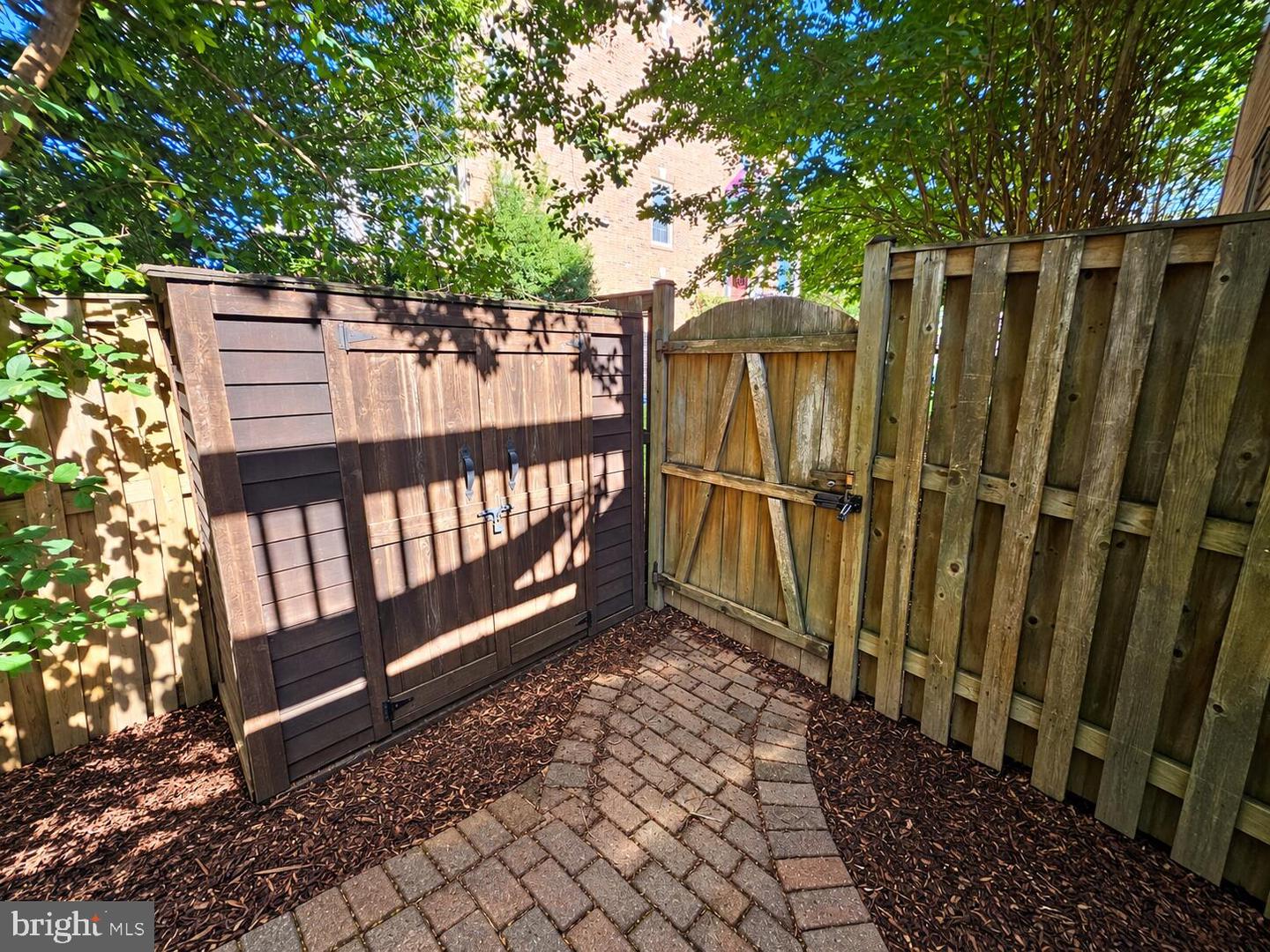 7420 Heatherfield Ln Property Photo 25
