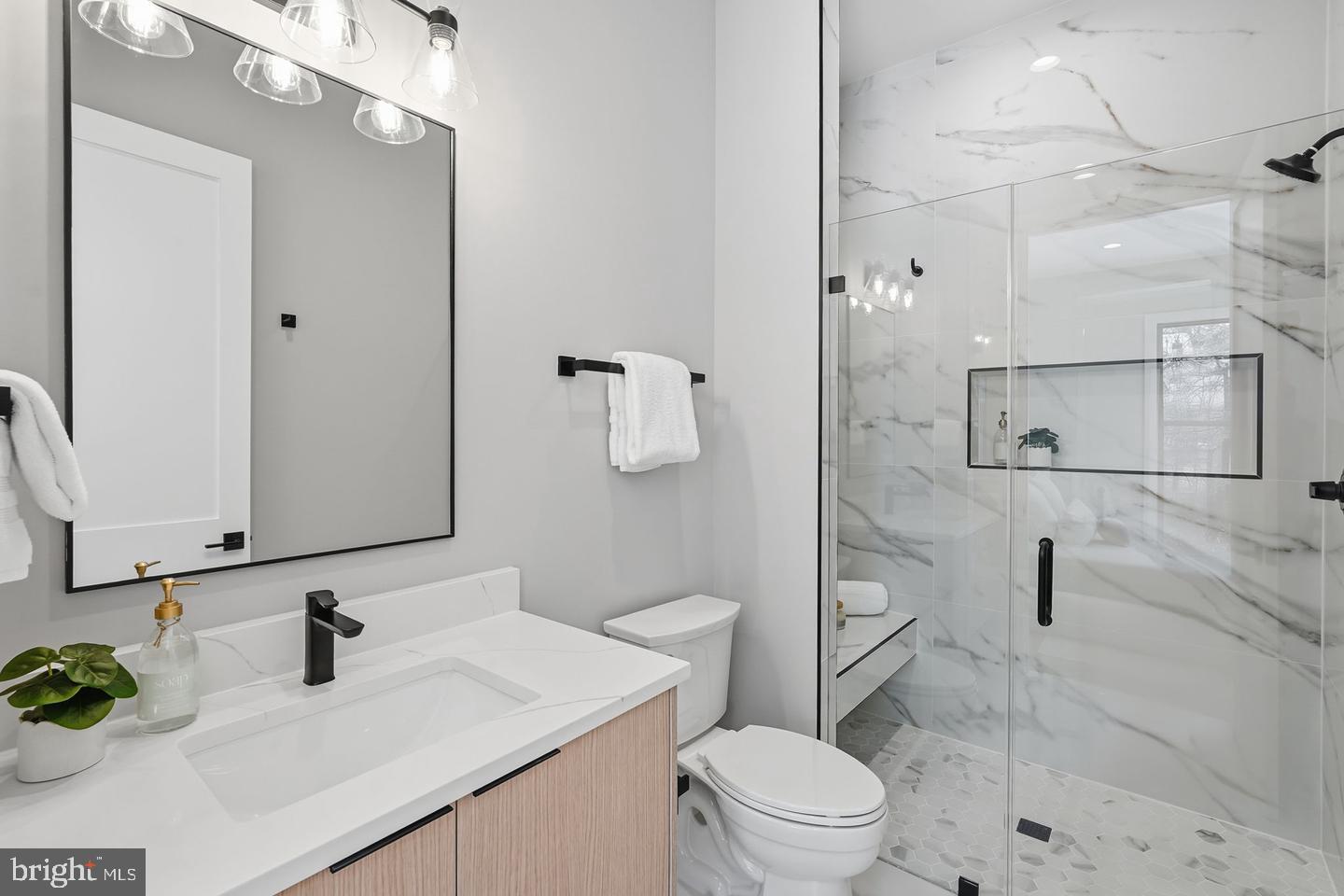 6913 Berkeley St Property Photo 43