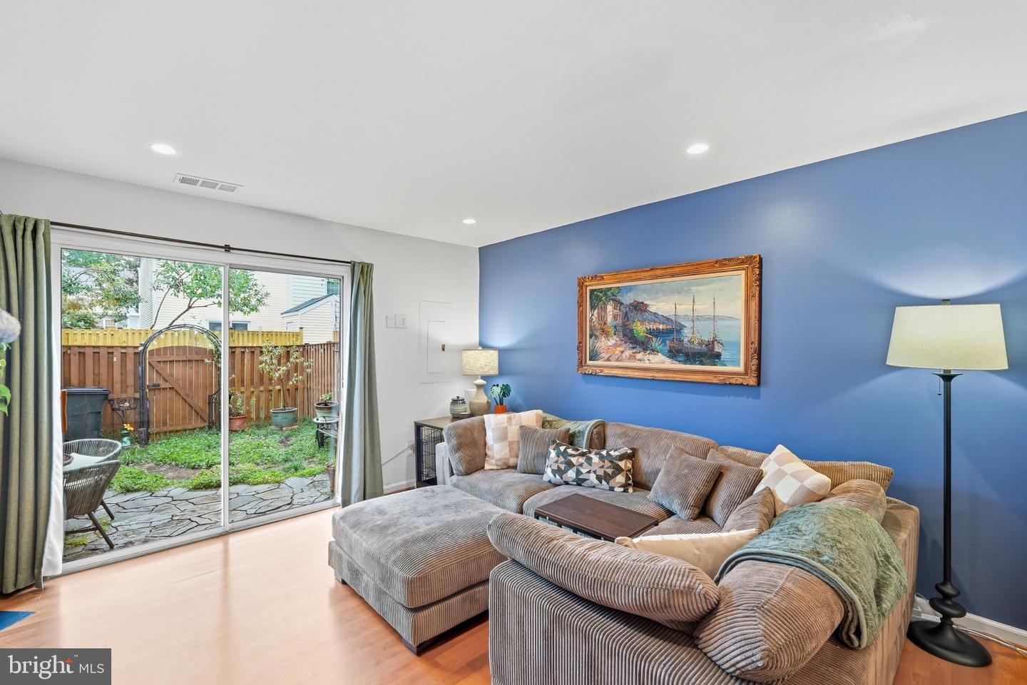 6917 Chiswick Ln Property Photo 12
