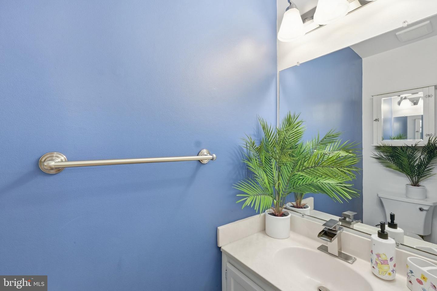 6917 Chiswick Ln Property Photo 17