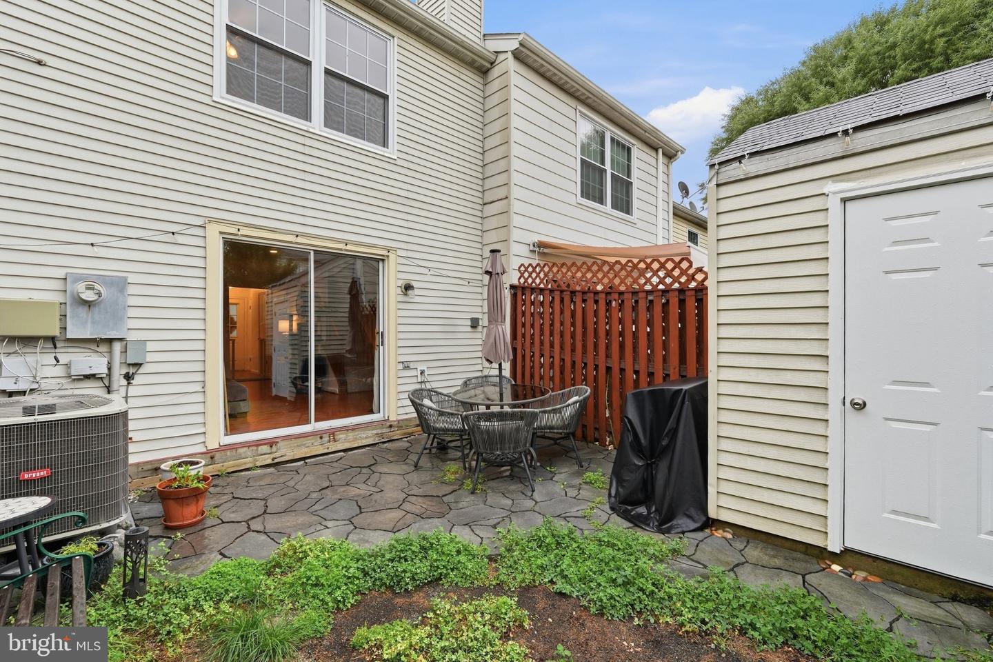 6917 Chiswick Ln Property Photo 32